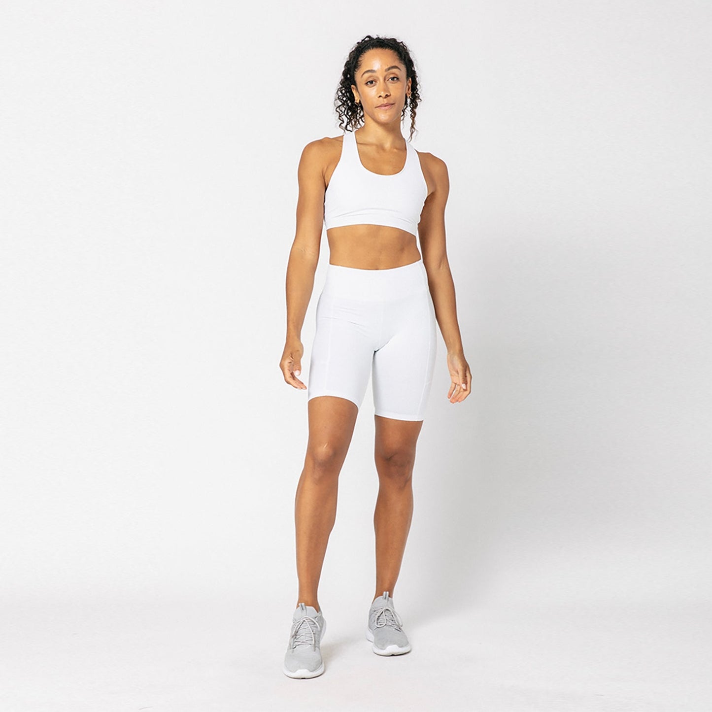 ACTIVE MID RISE WOMEN'S COMPRESSION SHORTS