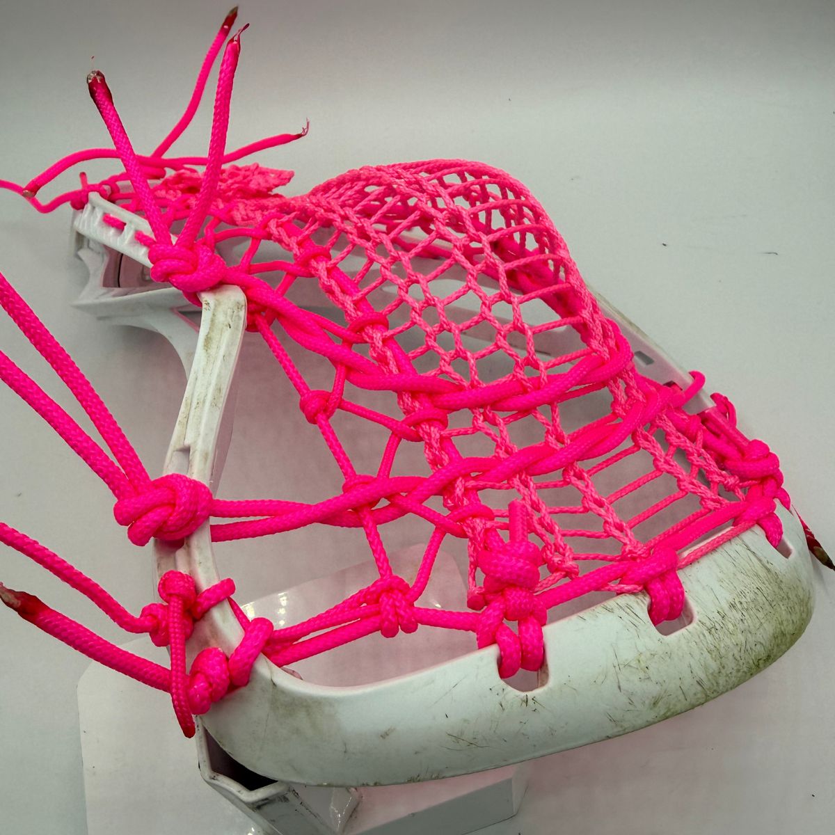 Electric Pink Valkyrie Runner Stringing Kit