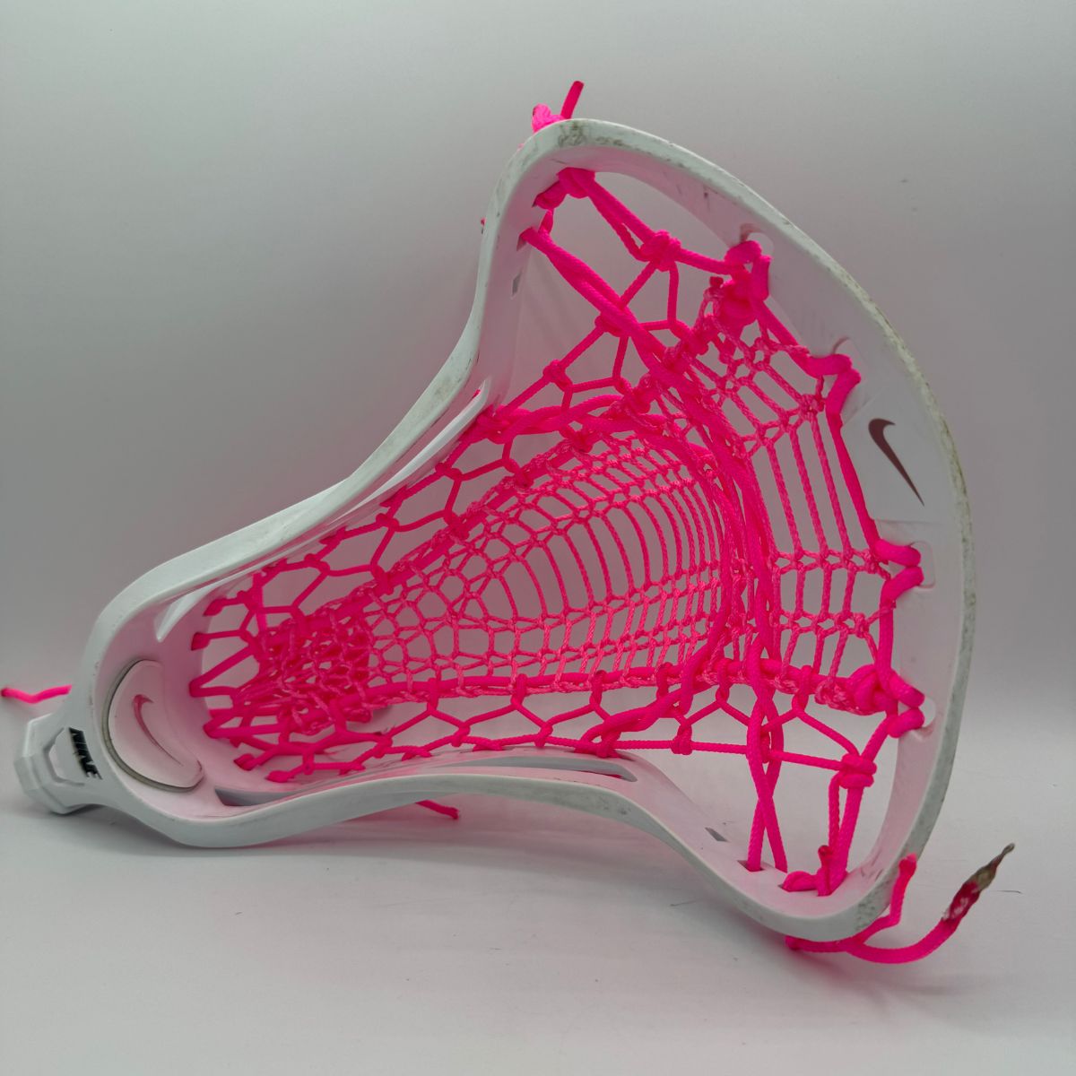 Electric Pink Valkyrie Runner Stringing Kit